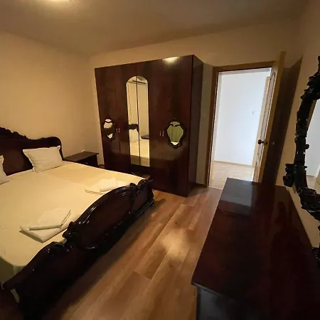 Palm Court A26 Apartman *