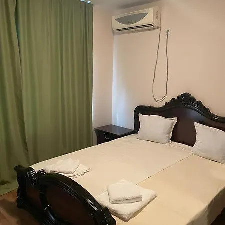 Palm Court A26 Apartman