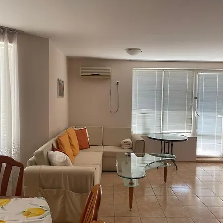 Palm Court A26 Apartmán *